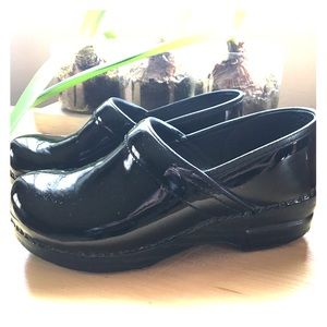 Black Patent Leather Danskos